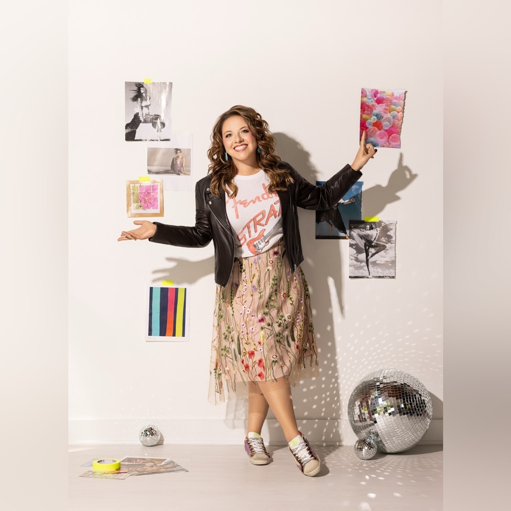 hi, i’m jessica — creative director + collector + curator 💗